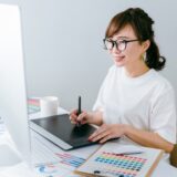 【イラストレーターの収入と税金】平均は？収入源は？確定申告が必要な金額を解説