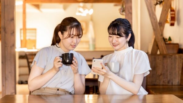 SNS広告収入の仕組みとは？X・YouTube・インスタの収益化から確定申告の注意点まで