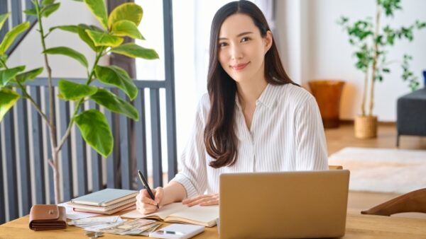 法人から個人事業主に戻すべき？フリーランスの個人成りメリット・注意点